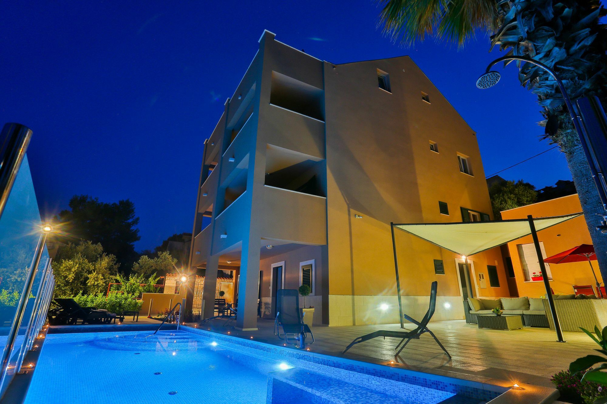 Marly Apartman